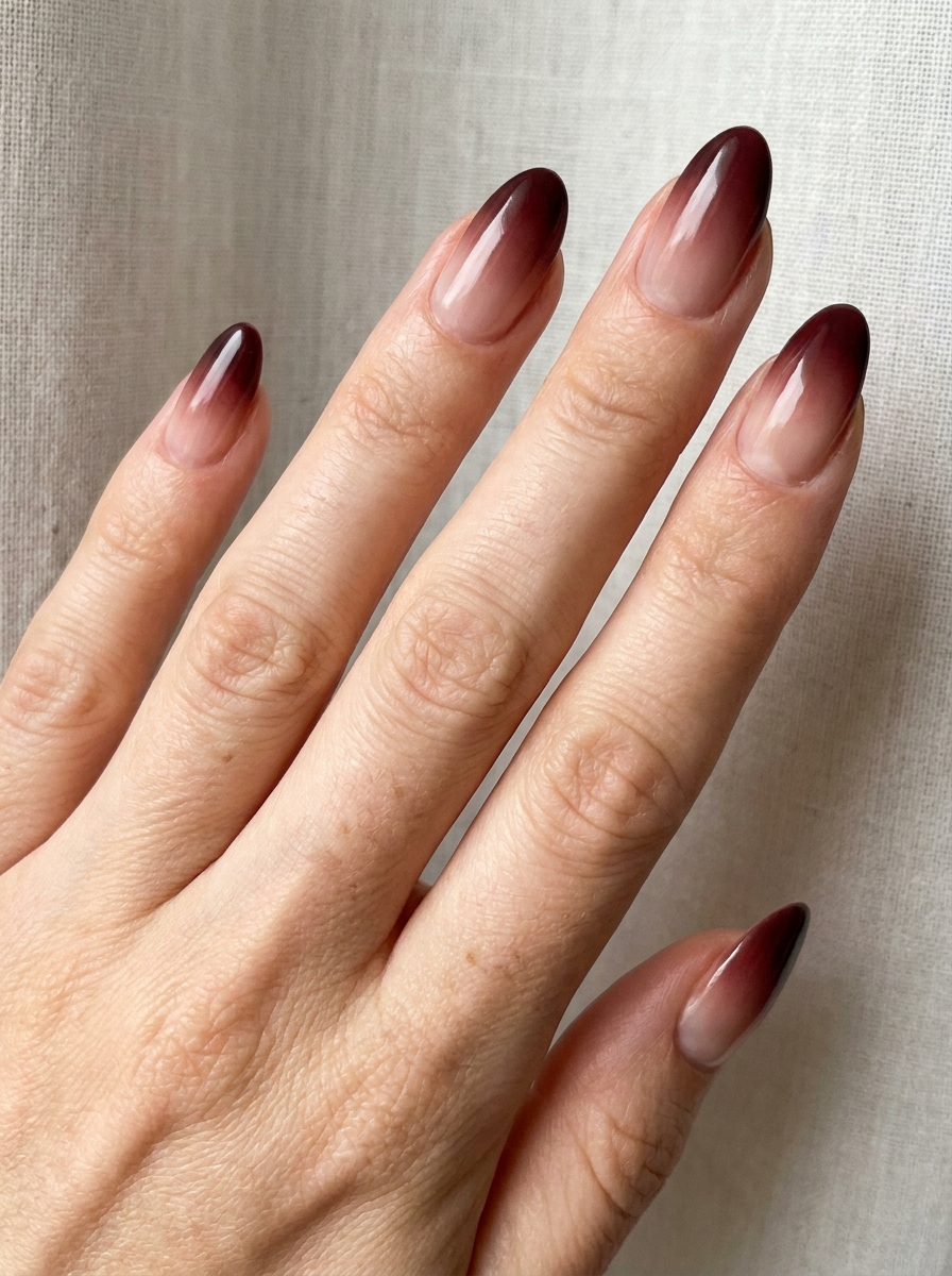Oxblood Ombré Nails als Oxblood Nails Inspiration 2026